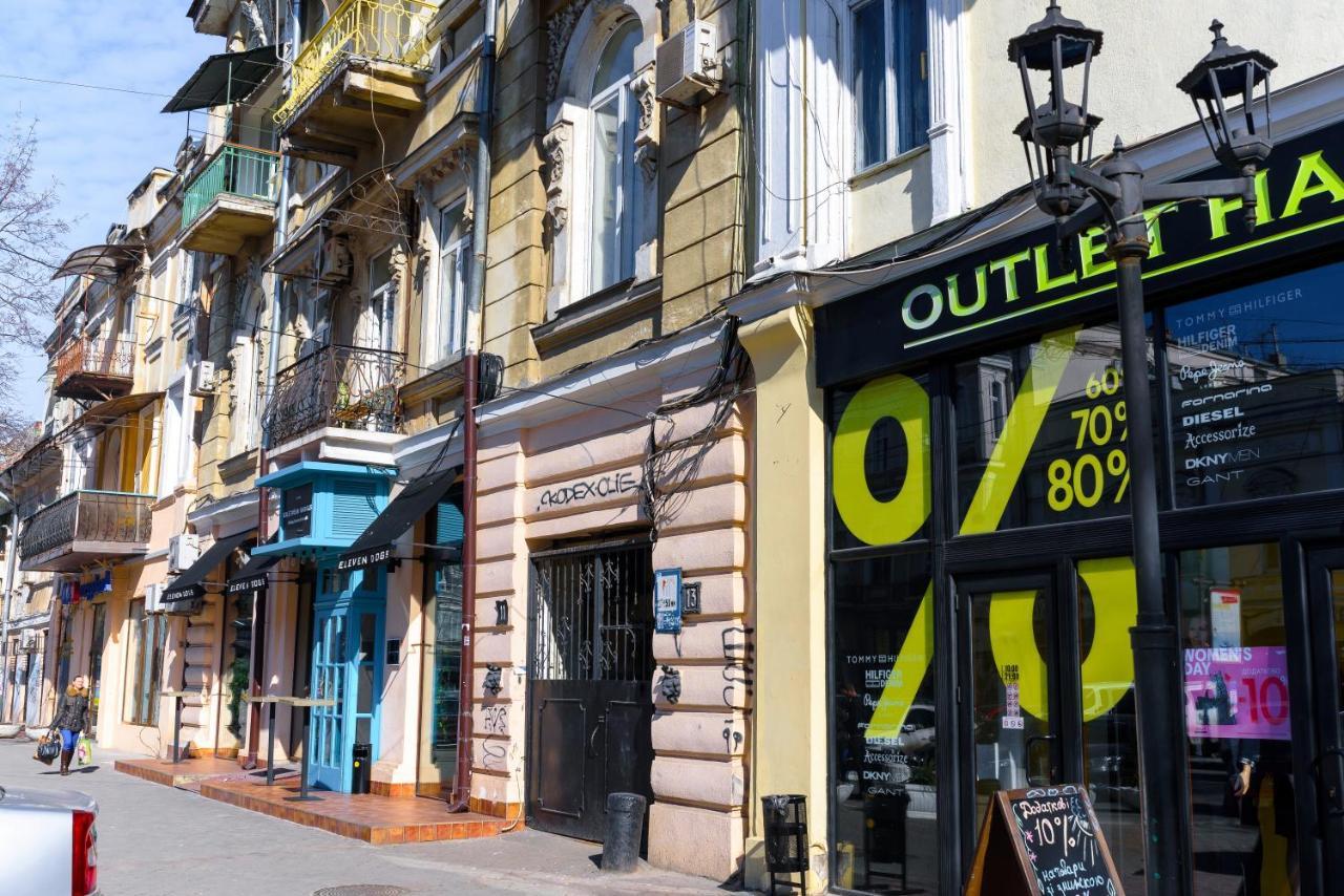 На Дерибасівській Odesa Exterior foto