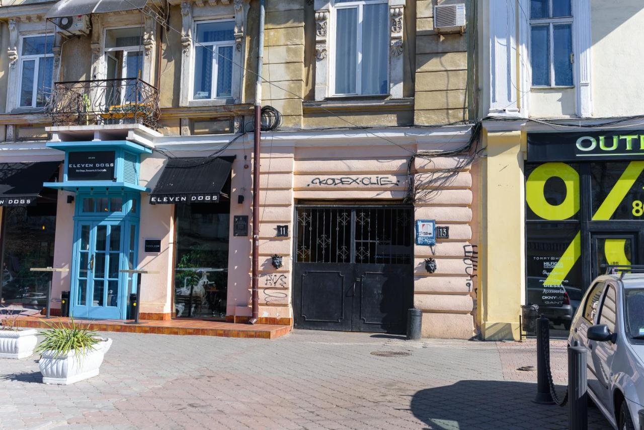 На Дерибасівській Odesa Exterior foto